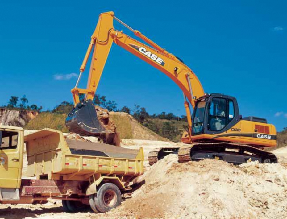 Escavadeira Case CX220B